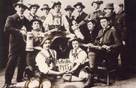 Oberammergauer Musiker vor der Rekrutierung zur bayerischen Armee im Jahr 1915